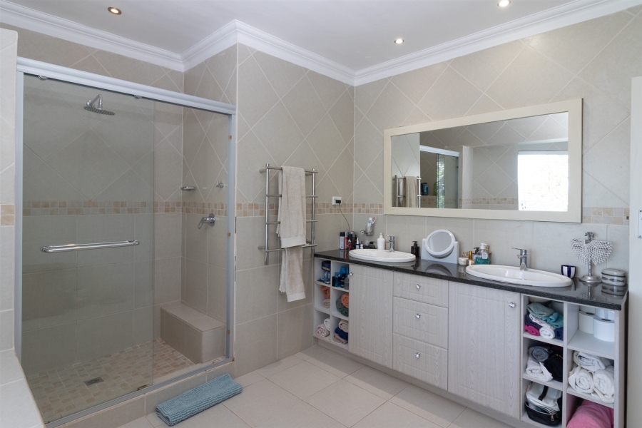 6 Bedroom Property for Sale in West Bank Eastern Cape